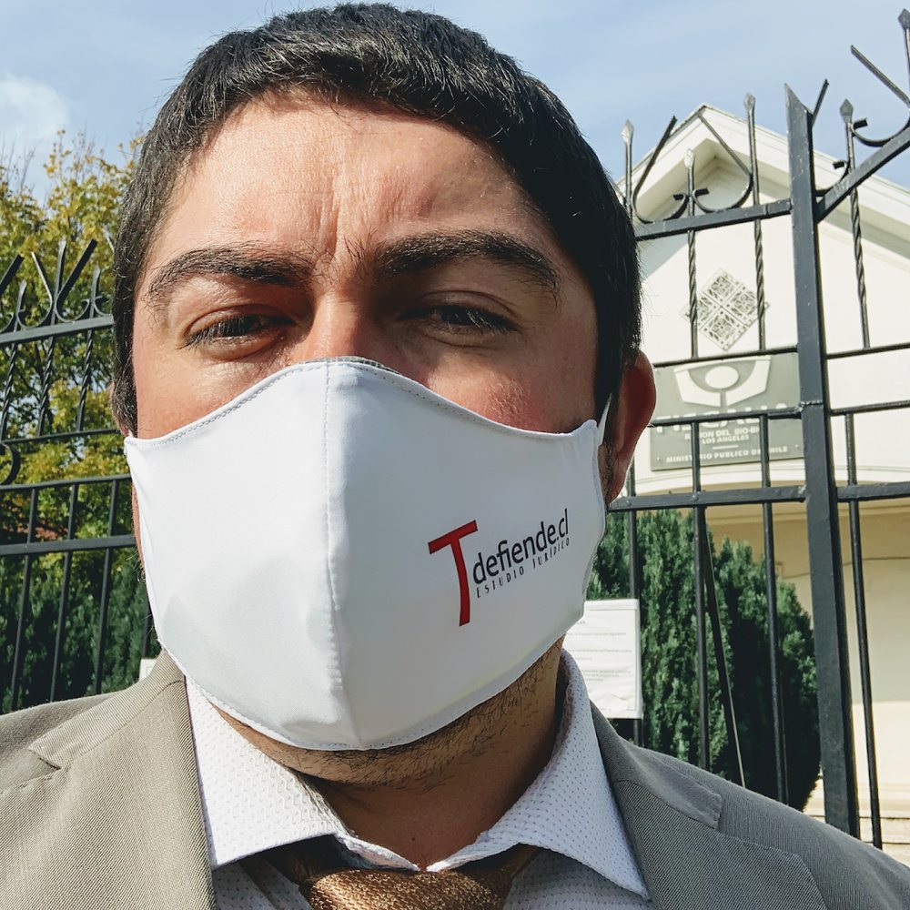 Mascarilla con la marca TDefiende.cl